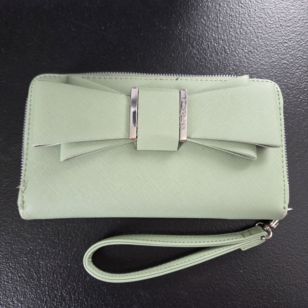 Betsey Johnson Green Women's Clutch Wallet